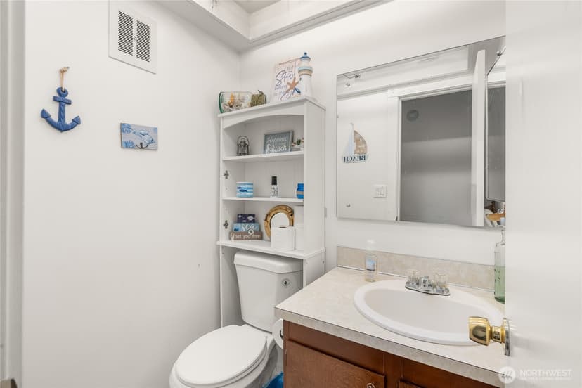 Property photo for 5604 172nd Place SW, Lynnwood photo 11