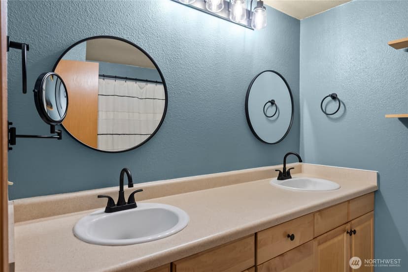 Property photo for 2529 SW 322nd Street, Federal Way photo 23