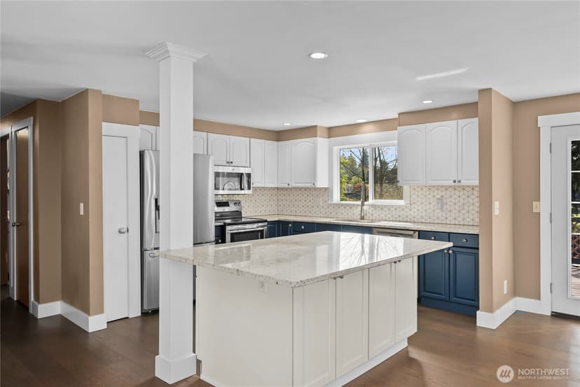 Property photo for 2529 SW 322nd Street, Federal Way photo 11