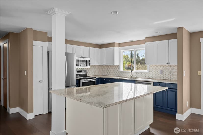 Property photo for 2529 SW 322nd Street, Federal Way photo 8
