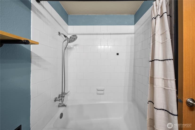 Property photo for 2529 SW 322nd Street, Federal Way photo 24