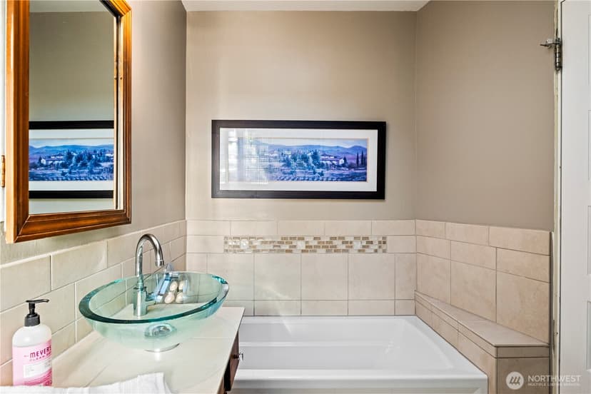 Property photo for 1805 NW 95th Street, Seattle photo 34