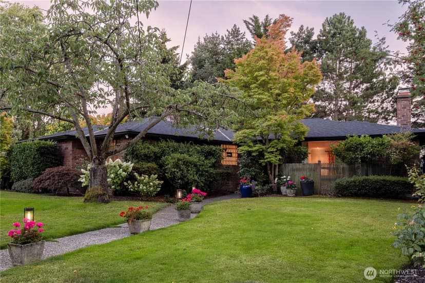 Property photo for 1805 NW 95th Street, Seattle photo 2