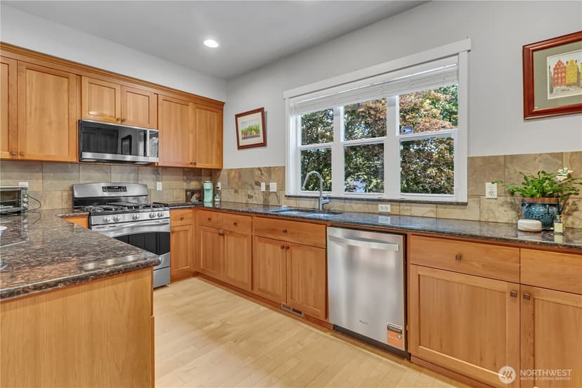 Property photo for 35316 SE Ridge Street #B, Snoqualmie photo 9