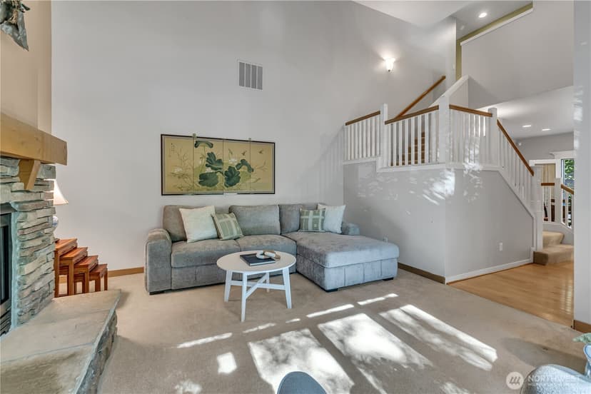 Property photo for 35316 SE Ridge Street #B, Snoqualmie photo 4