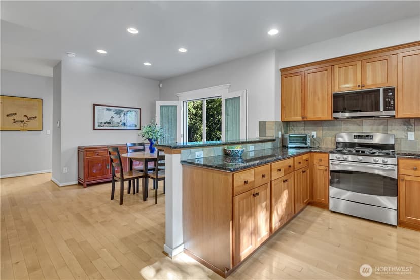 Property photo for 35316 SE Ridge Street #B, Snoqualmie photo 11