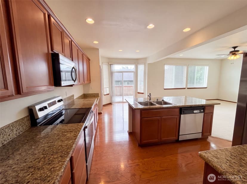 Property photo for 7629 201st Place, Kenmore photo 8