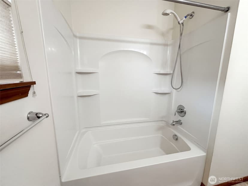 Property photo for 7629 201st Place, Kenmore photo 27