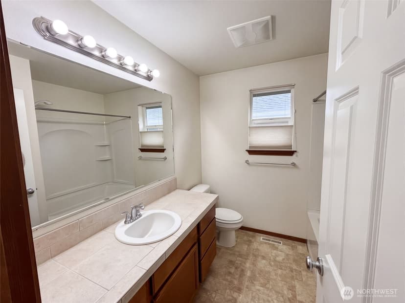 Property photo for 7629 201st Place, Kenmore photo 25