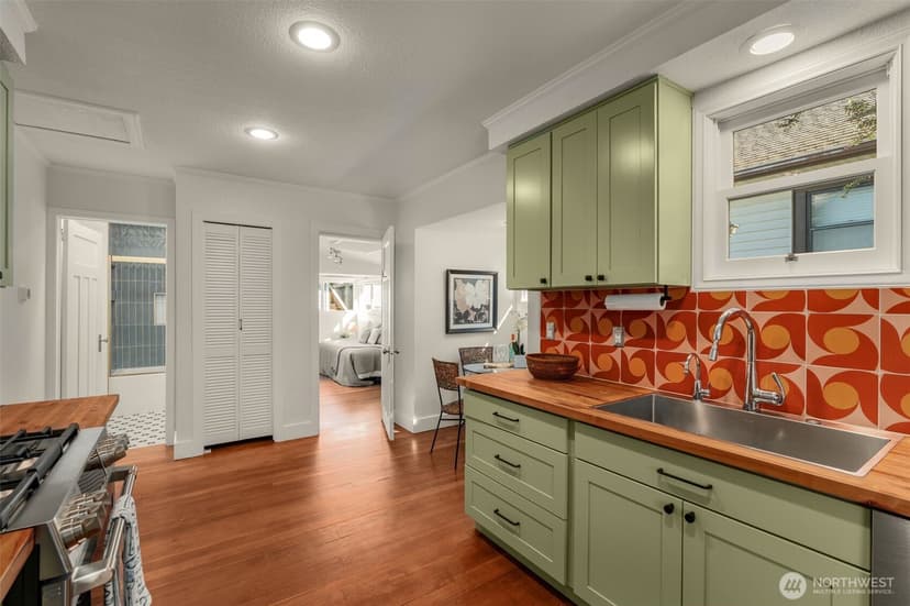 Property photo for 130 NW 74th Street, Seattle photo 15