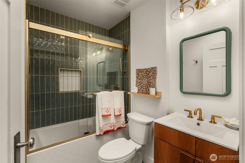 Property photo for 130 NW 74th Street, Seattle photo 16