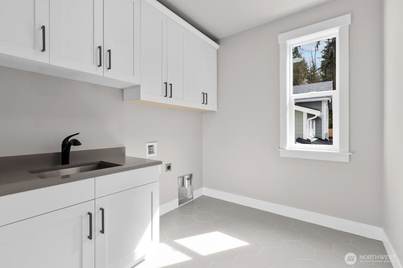 Property photo for 3502 Alaska Road #A, Brier photo 36