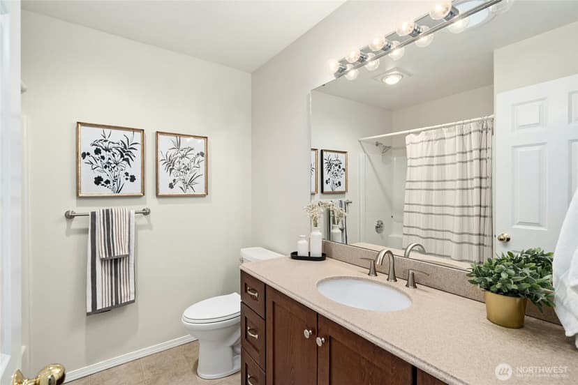 Property photo for 19410 2nd Drive SE #B, Bothell photo 21