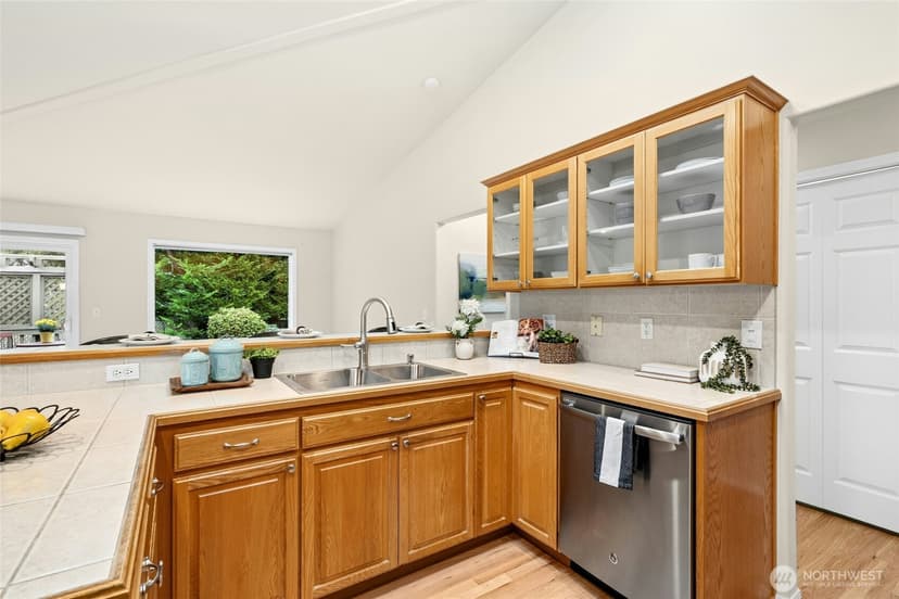 Property photo for 19410 2nd Drive SE #B, Bothell photo 15