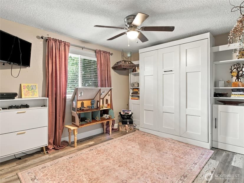 Property photo for 10415 110th Street SW, Lakewood photo 20