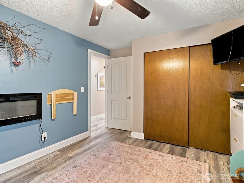 Property photo for 10415 110th Street SW, Lakewood photo 21