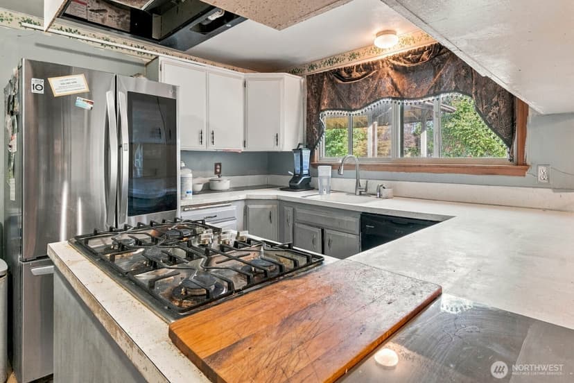 Property photo for 2230 S 253rd Place, Des Moines photo 4