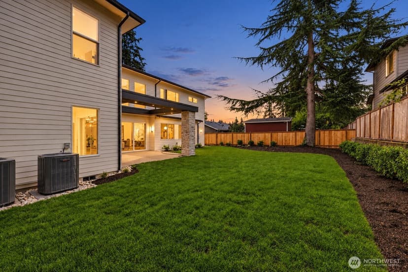 Property photo for 10237 134th Avenue NE, Kirkland photo 50