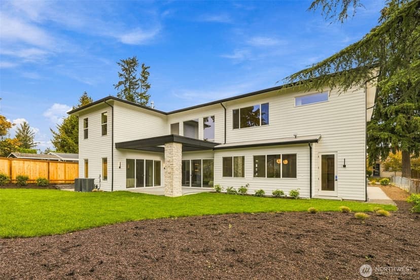 Property photo for 10237 134th Avenue NE, Kirkland photo 48