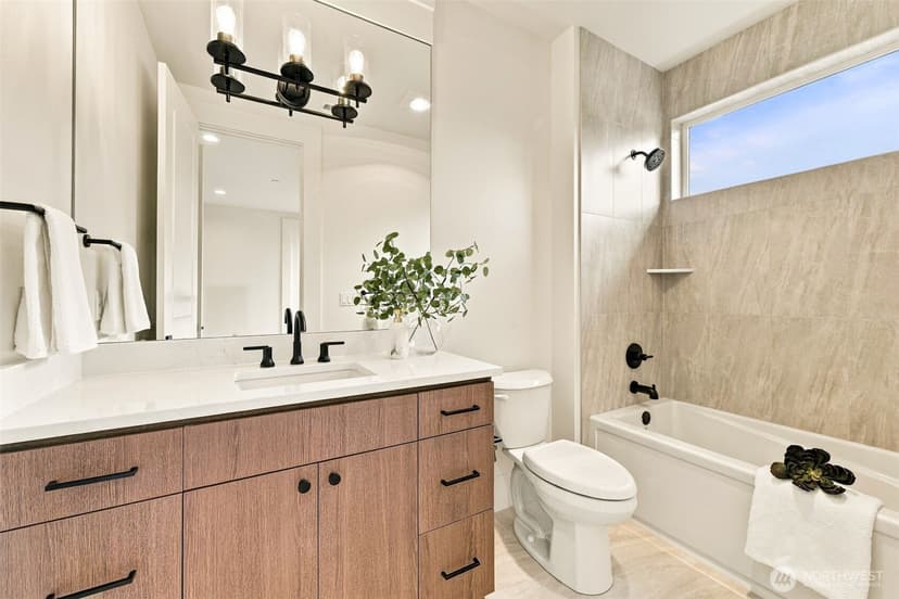 Property photo for 10237 134th Avenue NE, Kirkland photo 40