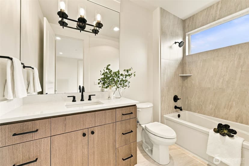 Property photo for 10237 134th Avenue NE, Kirkland photo 41