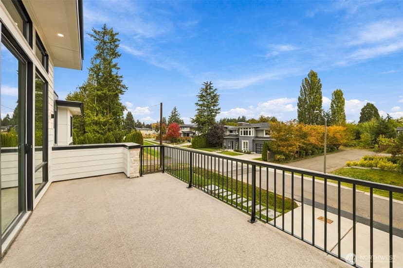 Property photo for 10237 134th Avenue NE, Kirkland photo 45