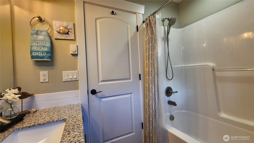 Property photo for 136 Pacific Boulevard NW, Ocean Shores photo 9