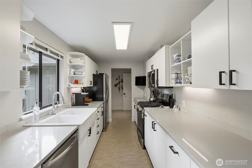Property photo for 1338 N 176th Street, Shoreline photo 11