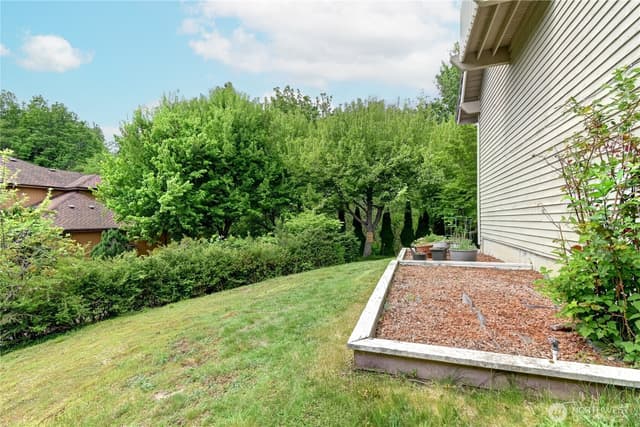 Property photo for 4914 Dover Street, Everett photo 5