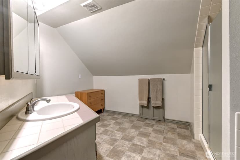 Property photo for 4914 Dover Street, Everett photo 27