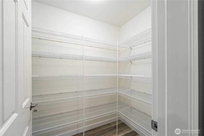 Property photo for 9525 S 221st Place, Kent photo 11