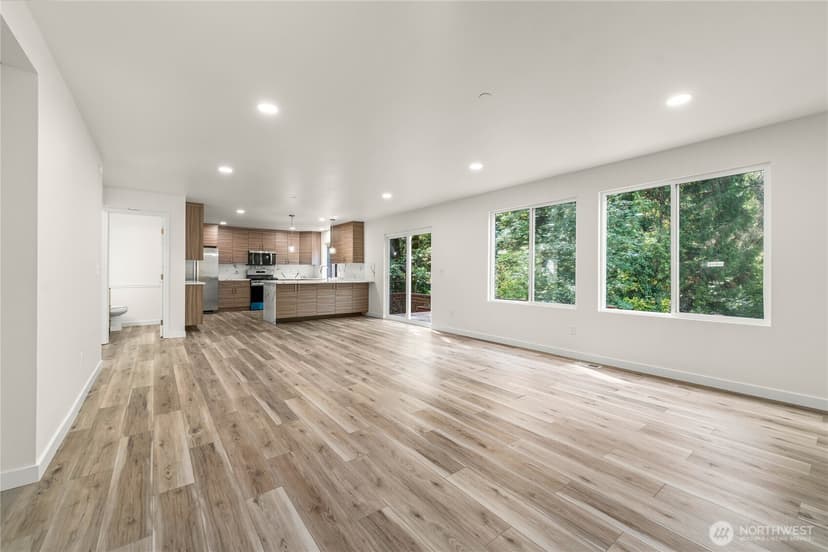 Property photo for 9525 S 221st Place, Kent photo 12