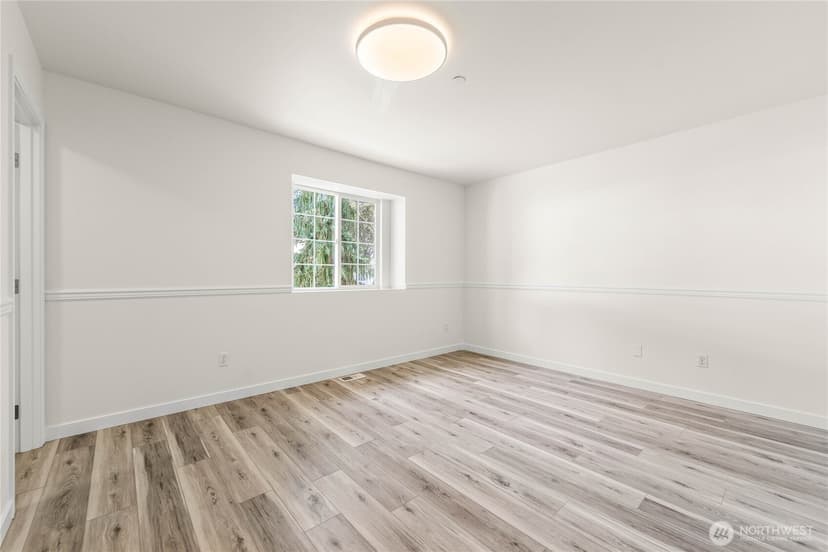 Property photo for 9525 S 221st Place, Kent photo 24