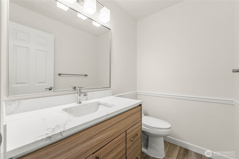 Property photo for 9525 S 221st Place, Kent photo 14