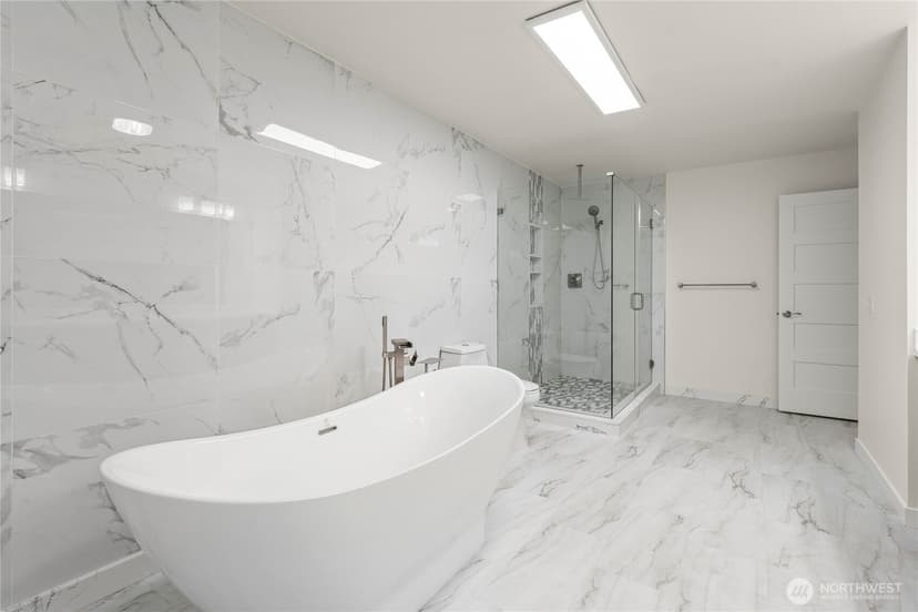 Property photo for 9525 S 221st Place, Kent photo 17