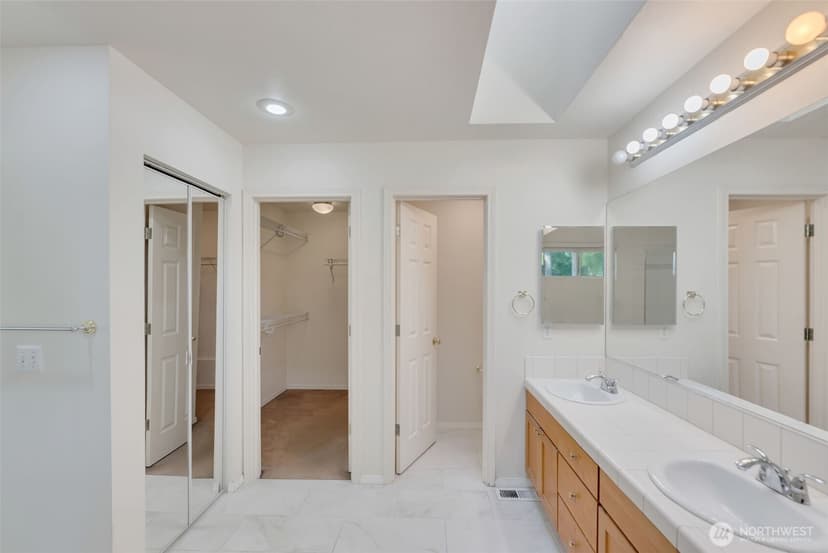 Property photo for 11459 79th Way NE, Kirkland photo 17