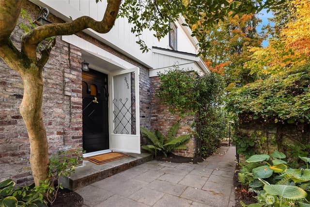 Property photo for 3938 NE Belvoir Place, Seattle photo 2