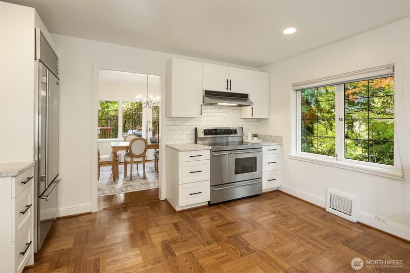 Property photo for 3938 NE Belvoir Place, Seattle photo 9