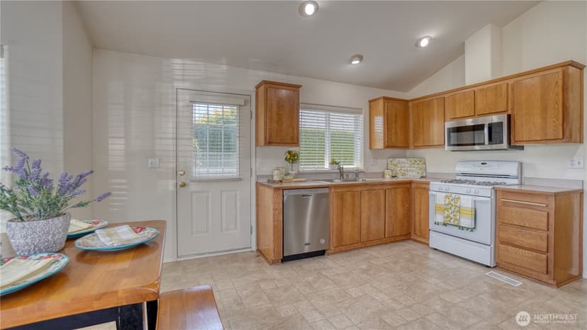 Property photo for 8806 60th Avenue E, Puyallup photo 10