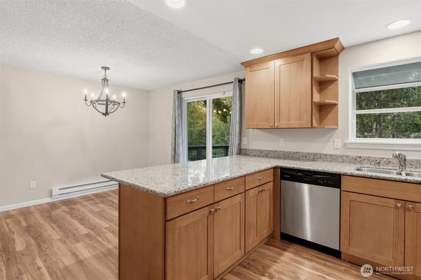 Property photo for 6915 SE Cleveland Avenue, Port Orchard photo 8
