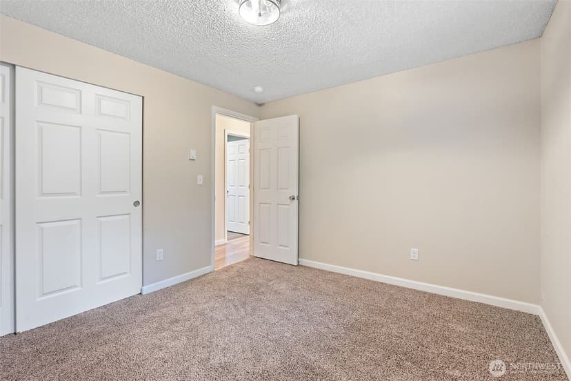 Property photo for 6915 SE Cleveland Avenue, Port Orchard photo 16