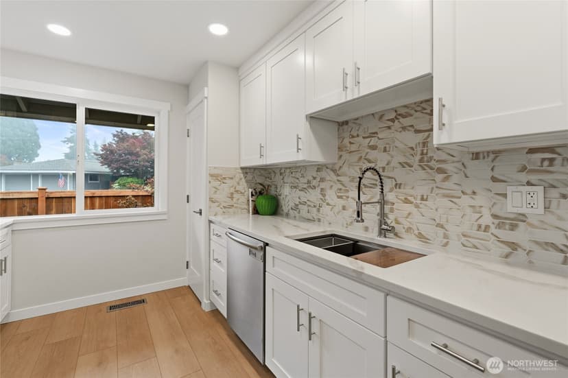Property photo for 1372 Bel Air Road #2, Tacoma photo 7
