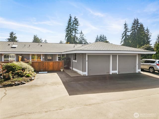 Property photo for 1372 Bel Air Road #2, Tacoma photo 2
