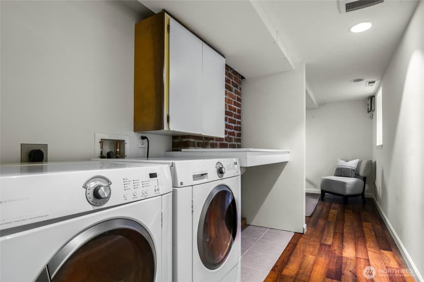 Property photo for 4814 36th Avenue NE, Seattle photo 18