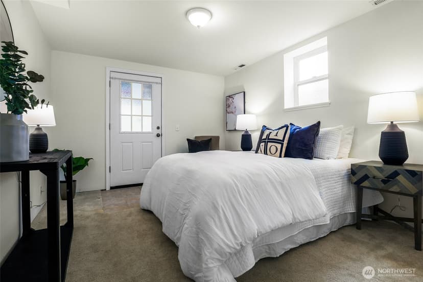 Property photo for 4814 36th Avenue NE, Seattle photo 15