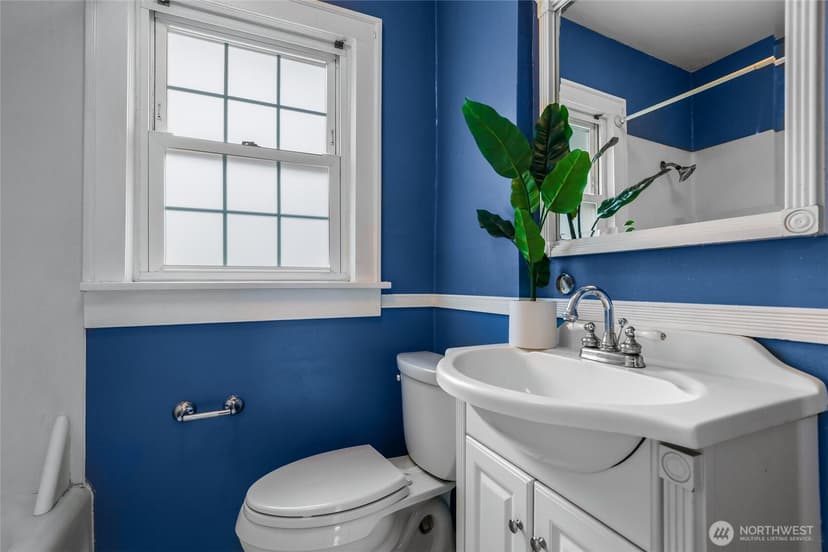 Property photo for 4814 36th Avenue NE, Seattle photo 12