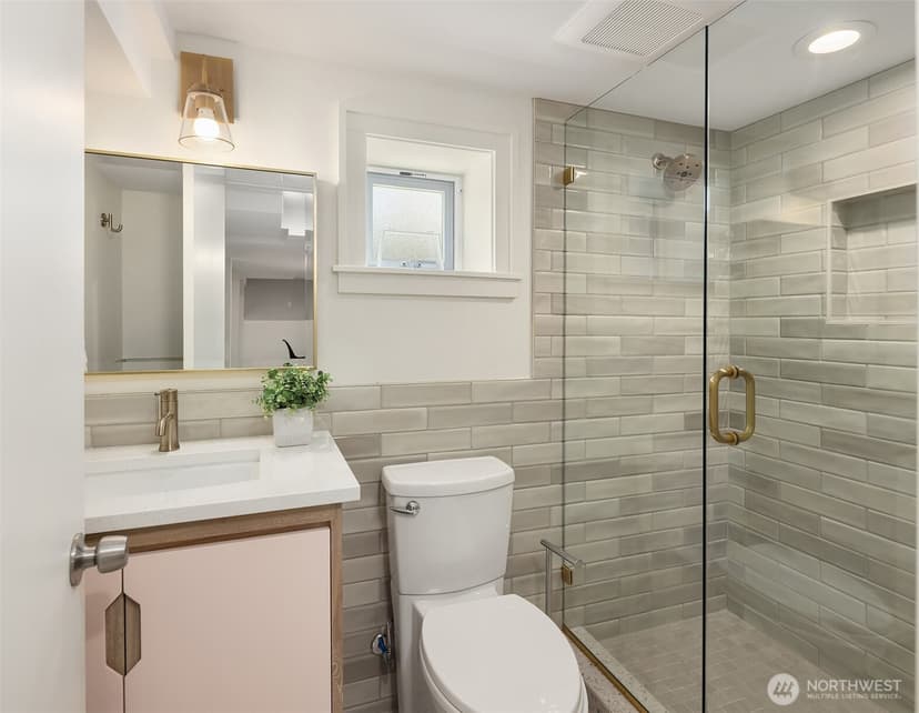 Property photo for 5224 37th Avenue NE, Seattle photo 28