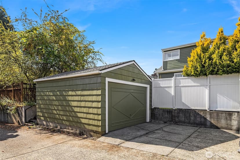 Property photo for 5224 37th Avenue NE, Seattle photo 33