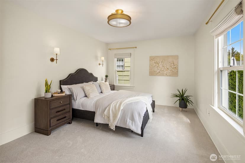 Property photo for 5224 37th Avenue NE, Seattle photo 15