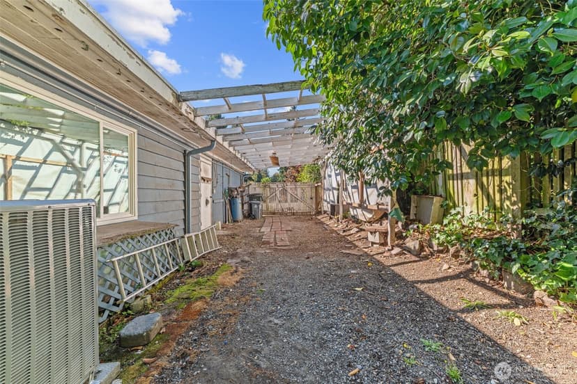 Property photo for 25708 135th Place SE, Kent photo 28
